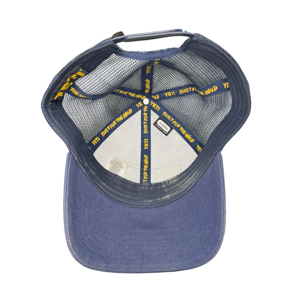 YETI Logo Badge Trucker Hat SnapBack Adjustable Blue - Picture 4 of 5